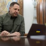 Ермак поговорил по телефону с Сийярто