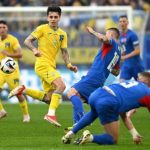 Украина на характере победила сборную Словакии и сохранила шансы на плей-офф Евро-2024