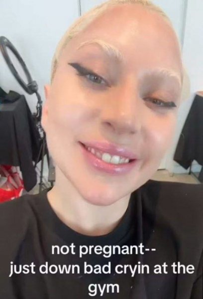 
38-летняя Леди Гага впервые высказалась о своем округлом животике и призналась, действительно ли беременна
