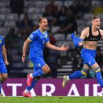 Ограбление от Кашшаи, ошибка Фоменко и бюстгальтер Довбика: история выступлений Украины на Евро