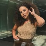 Настя Каменских проехалась в киевском метро и показала, как украинцы реагировали на нее – видео