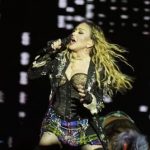 65-летнюю Мадонну раскритиковали за порно прямо на сцене и подали на нее в суд