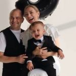 Виктор Павлик показал редкое фото с тещей и как вся семья день рождения сына праздновала