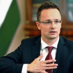 Сийярто заявил, что примет участие в Саммите мира