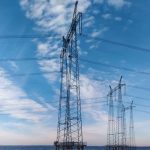 Поки пів країни у темряві: чи продає уряд світло за кордон