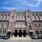 Дефицит кадров, мобилизации и обстрелы. Бизнес ушел в “негатив” в оценке деловой активности