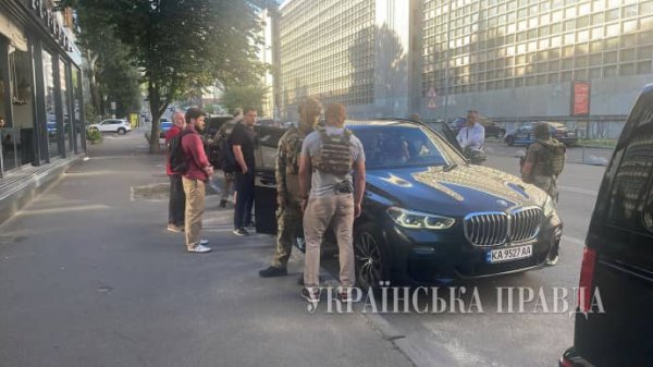 К Кириллу Тимошенко пришли с обысками по делу с сливами из НАБУ