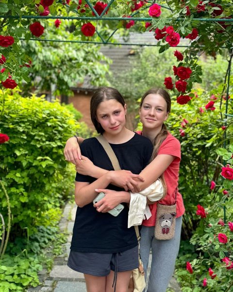 
Оля Полякова во время войны возвращает 12-летнюю дочь в Украину: "Устала выслушивать слезы"
