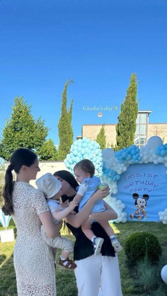 
Экс-"Холостяк" Иракли Макацария отпраздновал первый день рождения сына и восхитил фото с вечеринки
