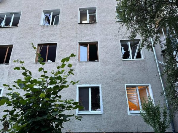 Из-за ракетного удара в Ивано-Франковске повреждены дома на двух улицах и детский сад