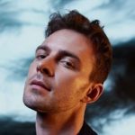 Макс Барских восхитил акустической версией хита “Замало”