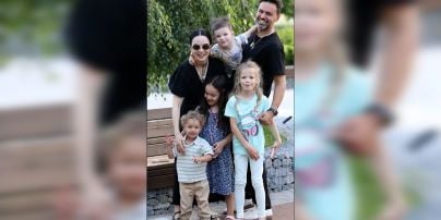 
Жена Тимура Мирошниченко впервые показала лицо приемной дочери и рассекретила ее имя
