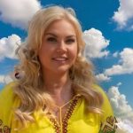 Камалия показалась с экс-мужем на важном событии дочерей в Лондоне: “Сердце наполняется счастьем”