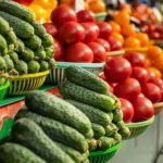 Цены на огурцы и помидоры. Можно ли уже консервировать на зиму