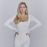 Вера Брежнева эмоционально рассказала, как в Киеве пряталась от ракет, и матерно высказалась об оккупантах