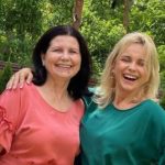 Лилия Ребрик на редких фото показала маму-красотку и публично к ней обратилась: “Есть своя история”