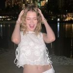 Старшая дочь Веры Брежневой в купальнике похвасталась отдыхом за границей