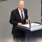 Шольц заявил, что нет необходимости корректировать решение об использовании немецкого оружия Украиной