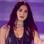 28-летняя Дуа Липа закрутила роман с известным актером и показала их нежные поцелуи