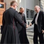 В Украину прибыл госсекретарь Ватикана