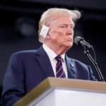 Анонсированный СМИ телефонный разговор имиджево выгоднее Трампу, чем Зеленскому – эксперт