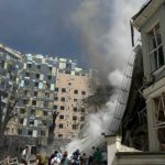 Под удар РФ попала детская больница “Охматдет” в Киеве: фото последствий