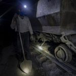 Майже 300 шахтарів застрягли під землею через знеструмлення. Їх евакуювали