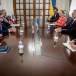 Кулеба обсудил с помощником госсекретаря США шаги Украины в НАТО