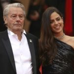 Дочь Алена Делона после смерти отца показала последние фото с ним: “Не смогу жить без тебя”