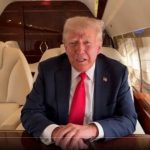 NBC News: Самолет Трампа приземлился из-за технической неисправности