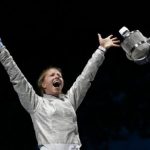 Саблю олимпийской чемпионки Харлан продадут на аукционе