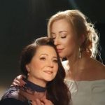 Тоня Матвиенко показала важную награду, которую посмертно вручили ее маме