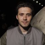 25-летний сын Виктории и Дэвида Бекхэмов попал в больницу и рассказал о серьезной травме