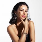 Злата Огневич ответила на хейт новой песни и прокомментировала приписанный ей роман с женатым певцом