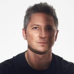 Известный ведущий объяснил, почему в 42 года поступает в университет и дает ли это отсрочку от службы