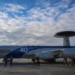 На базе самолетов-разведчиков НАТО в Германии повысили уровень безопасности из-за возможной угрозы