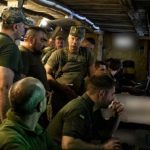 Сырский посетил бригады на самых горячих участках фронта