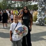 Ксения Мишина показалась на линейке 12-летнего сына и удивила тематикой праздника: “Вот это я понимаю”