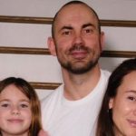 Андрей Бедняков показал 9-летнюю дочь на забавных фото и довел до слез обращением к ней