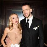 Ирина Сопонару восхитила фото с семьей мужа-иностранца на его родине: “Семейный портрет”