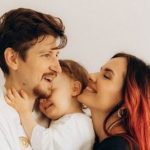 MamaRika ответила, как ее частые ссоры с мужем повлияли на их 3-летнего сына: “Это травма”