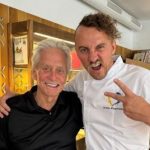 Евгений Клопотенко показался с Майклом Дугласом и рассказал об их неожиданной встрече