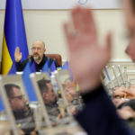 Кабмин уволил трех заместителей министров