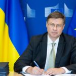 ЕС поможет украинцам пережить тяжелую зиму – Домбровскис