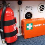 Как могут наказывать водителей за просроченную аптечку или огнетушитель: ответ юриста