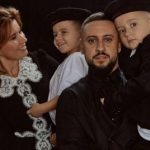 Беременная жена Монатика показала, как с детьми пряталась в укрытии от дронов: “Очень испугались”