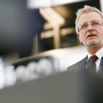 Евродепутат призвал снять запрет избивать по военным целям РФ