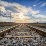 “Укрзализныця”: Из-за обстрелов закрыт перегон “Долинская-Николаев”