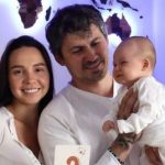 Евгений Кот показал 2-месячную дочь и как она изменилась с рождения: “Волшебная девочка”