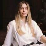 Вера Брежнева после намеков на роман засветила с загадочным мужчиной на концерте “Океана Эльзы”